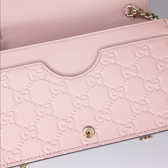 Gucci Wallet on Chain - Picture 9 of 11